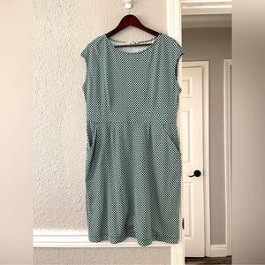 Boden Elegant white, Green & blue Patterned Dress 16 - 18R